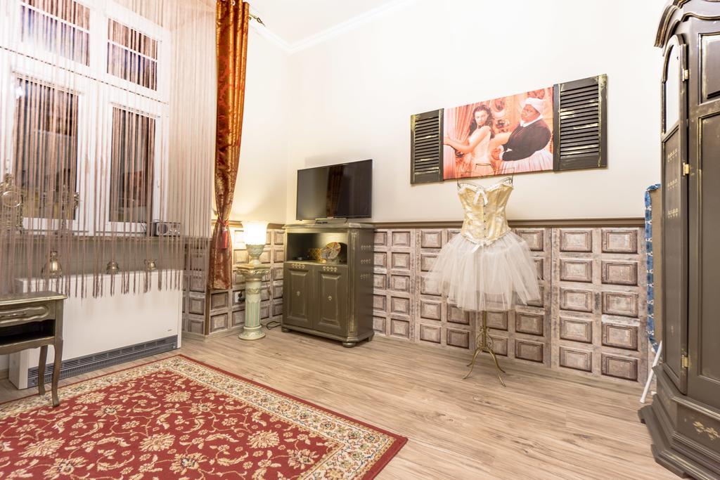 Scarlett Apartment Краков Экстерьер фото